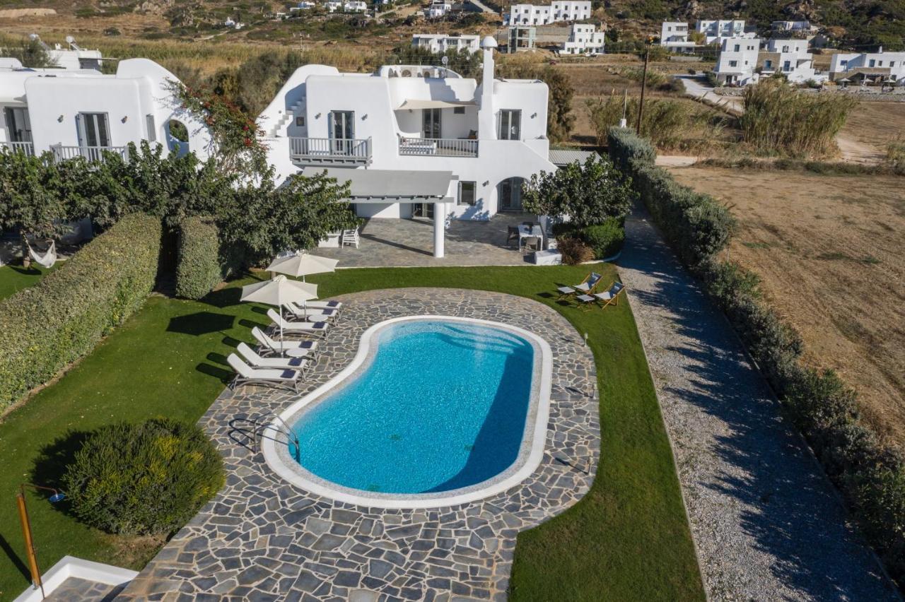 Aqua Breeze Villas On The Beach Pláka Buitenkant foto